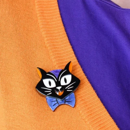 Erstwilder Cat Charming Brooch* Brooches
