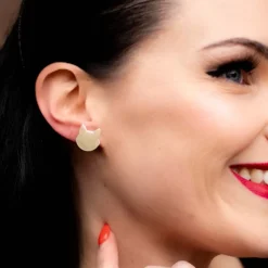 Erstwilder Cat Head Ripple Resin Stud Earrings - White* Essential Earrings