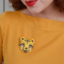 Erstwilder Cheetara'S Chum Brooch* Brooches