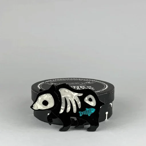Erstwilder Grizzly Gruesome Brooch* Brooches