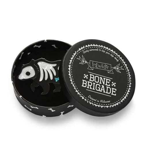 Erstwilder Grizzly Gruesome Brooch* Brooches