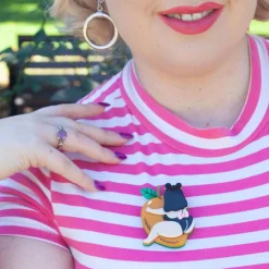 Erstwilder Mango Hug Brooch* Brooches