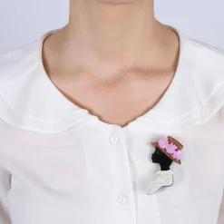 Erstwilder Miss Fanny Mae Jones Brooch* Brooches