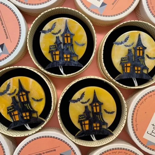 Erstwilder On Haunted Hill Brooch* Brooches