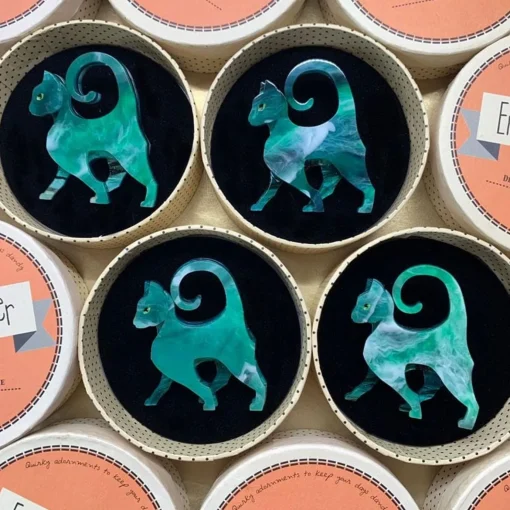 Erstwilder On The Prowl Cat Brooch* Brooches