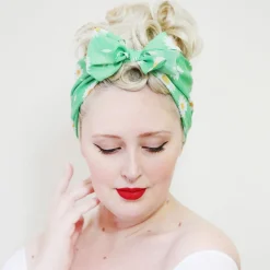 Erstwilder She Loves Me Daisy Head Scarf* Scarves