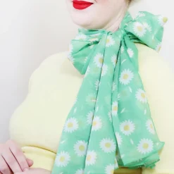 Erstwilder She Loves Me Daisy Large Neck Scarf* Scarves