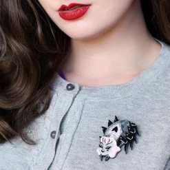 Erstwilder Spinner Of Spells Brooch* Brooches