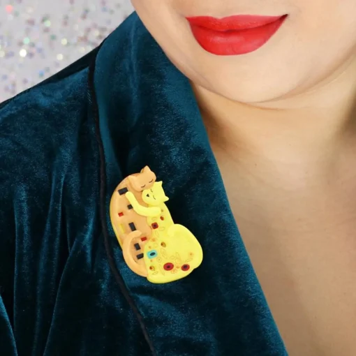 Erstwilder The Kiss Brooch* Brooches