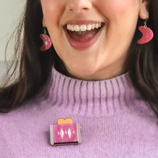 Erstwilder Warm And Toasty Brooch* Brooches